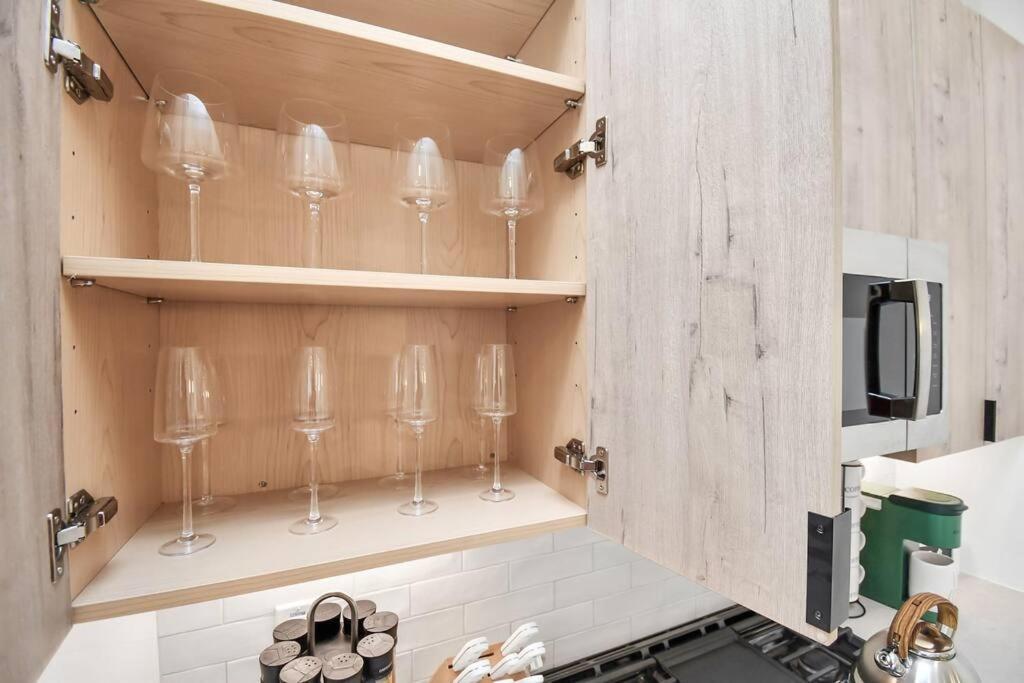 Chateau De Amour- Exquisite Townhouse - Med Center, Downtown Htx * Houston