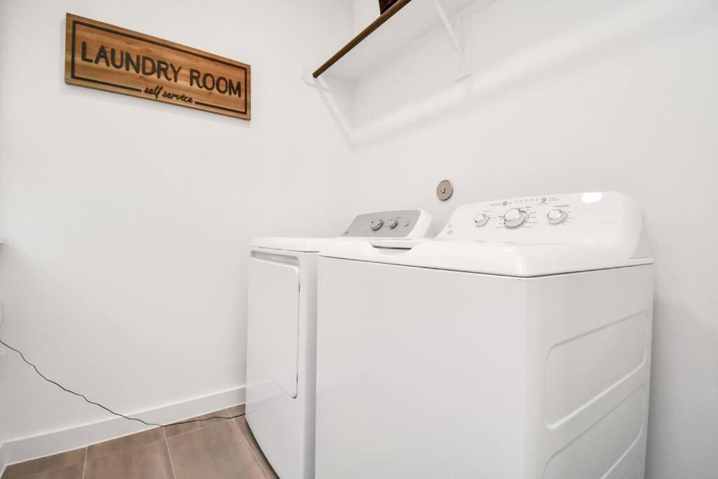 Chateau De Amour- Exquisite Townhouse - Med Center, Downtown Htx *