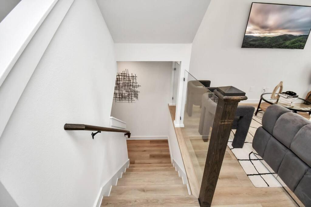 Chateau De Amour- Exquisite Townhouse - Med Center, Downtown Htx