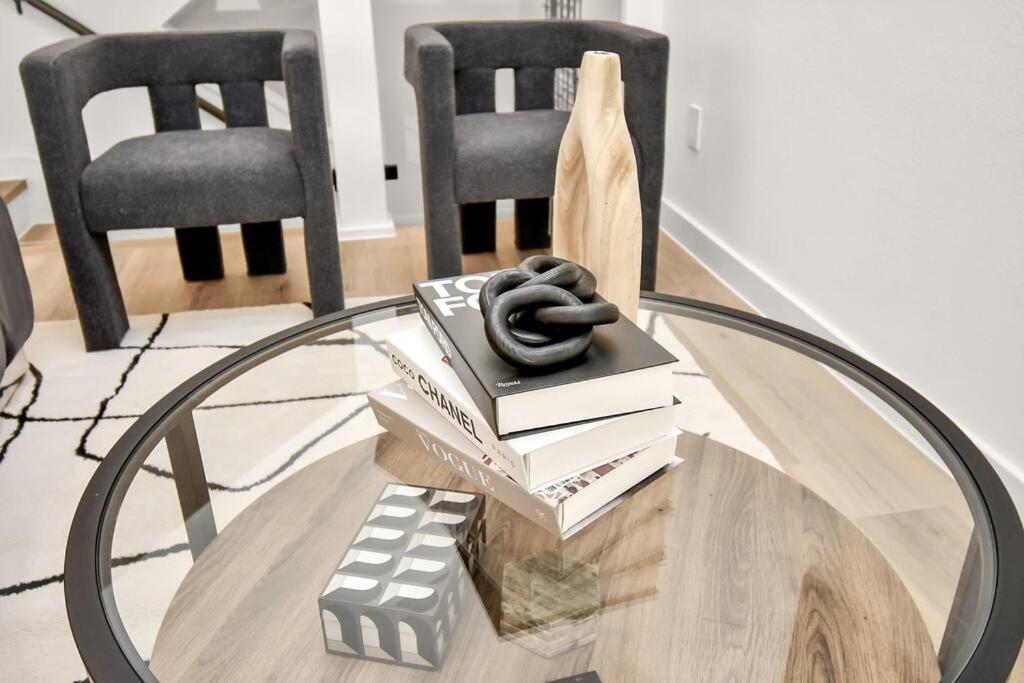 Chateau De Amour- Exquisite Townhouse - Med Center, Downtown Htx * Houston